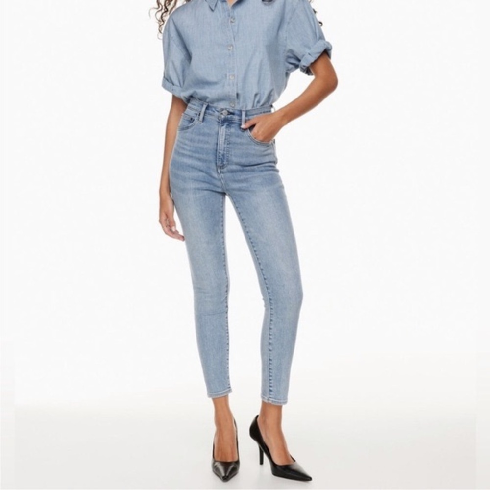 Aritzia Denim Forum The Lola High Rise Skinny 28L Jeans